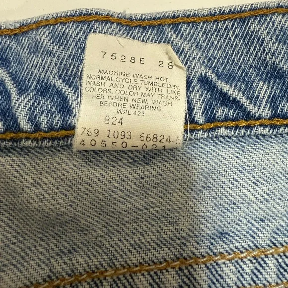 Vintage Levi’s 550 Jeans Men’s 34x30 Relaxed Fit Tapered Leg Blue Denim